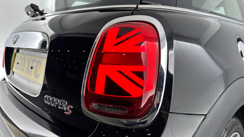 MINI Hatchback 2.0 Cooper S Exclusive II 3dr Auto Petrol Hatchback